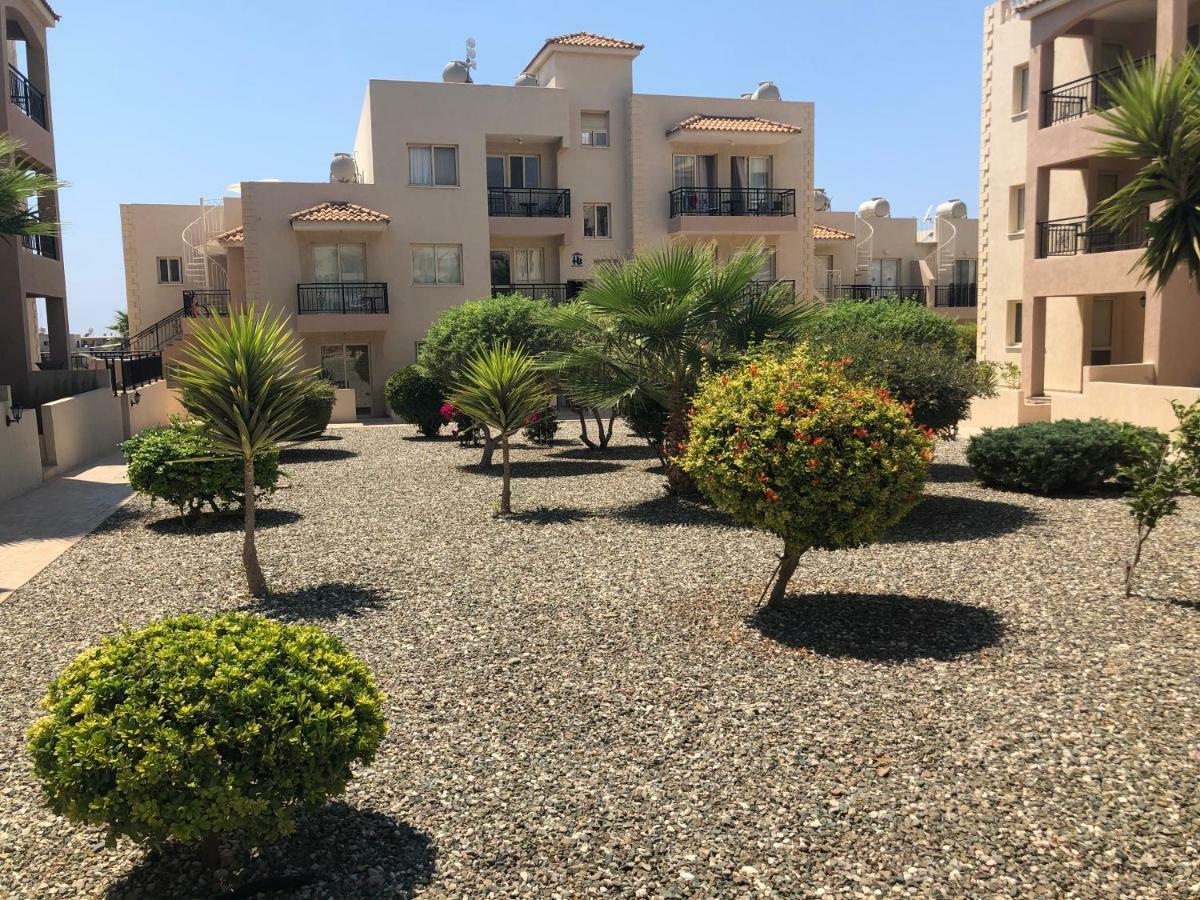 Royal Seacrest Apartment Paphos Exterior foto